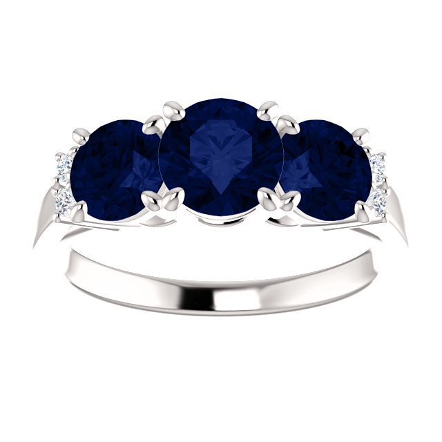 14K Gold Round Cut w/ Diamond Ring Setting - Graduated 3 Stone Style Ring Mounting